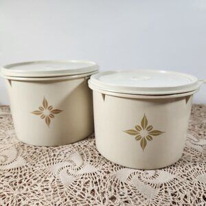 Tupperware Almond Starburst Round Storage Canister Container Set of 2 Vintage